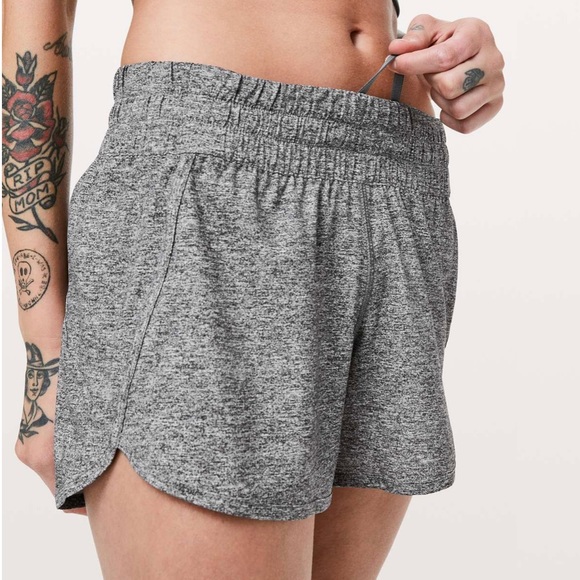 🍋Lululemon Tracker Short 4” *Lined - Picture 7 of 9